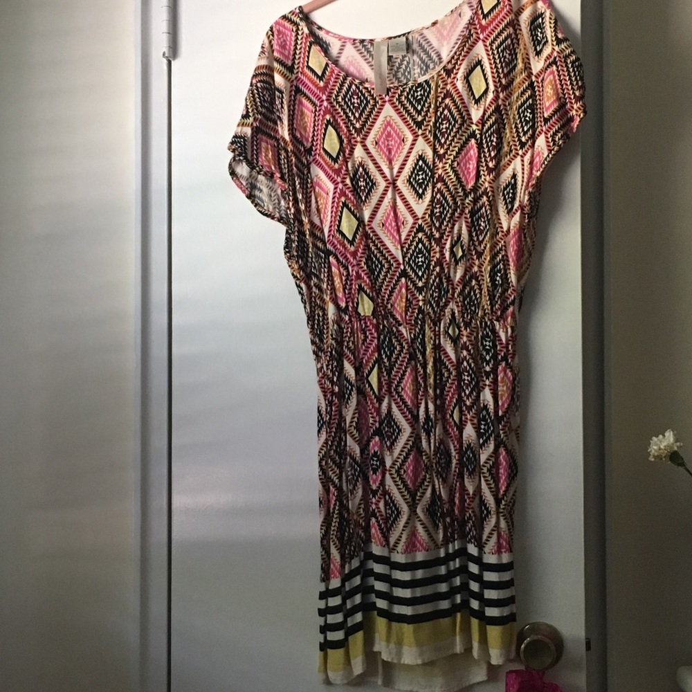 Geometric short sleeve dress